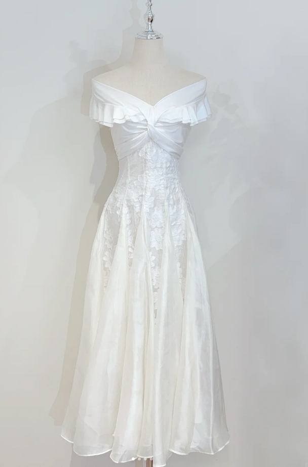 Elegant Off The Shoulder White Tulle Appliques A Line Evening Dress Formal Wedding Guest Dress SP624