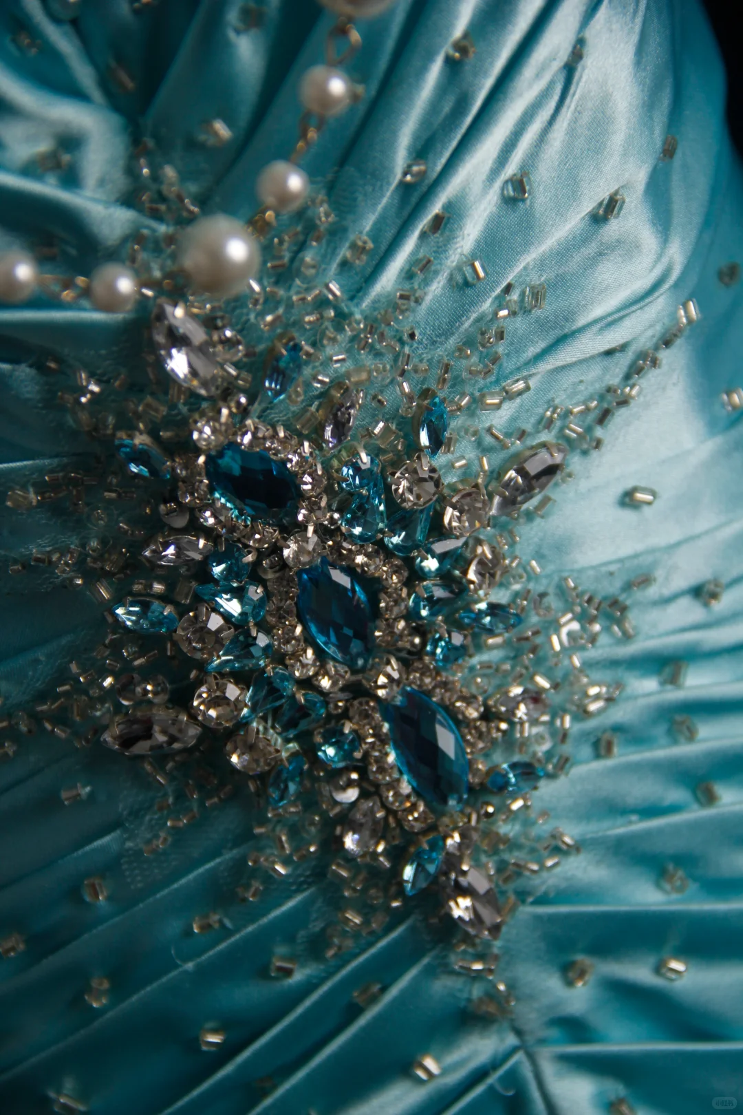 Gorgeous Blue Strapless Satin Pleated Beaded Mermaid Party Dress Long Prom Dresses SP2154