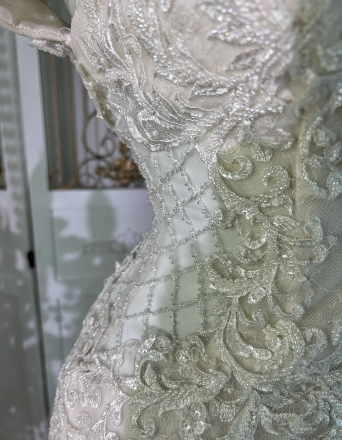 Beautiful White Off The Shoulder Tulle Lace Beaded Mermaid Long Wedding Dress SP1462