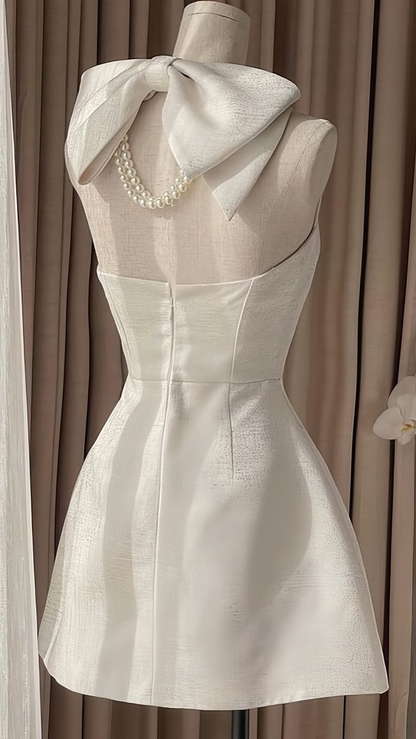 Classy Bow Halter A Line Short Birthday Outfits White Formal Graduation Homecoming Dress Y9588