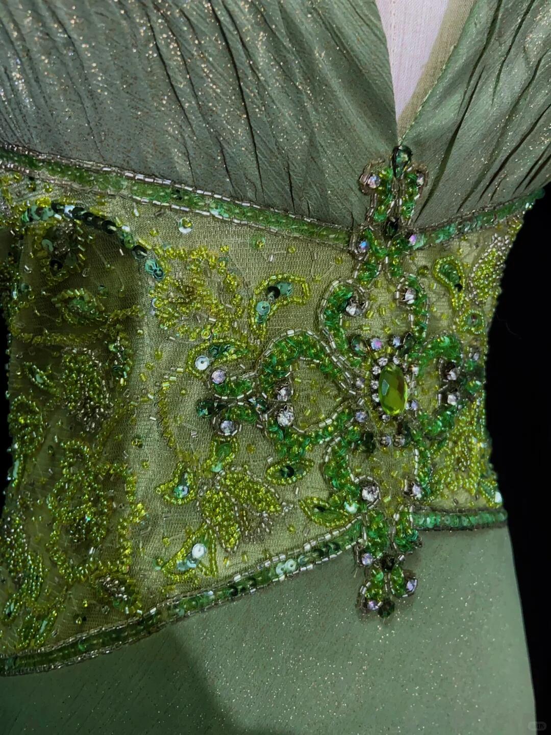 Elegant Halter V Neck Sage Green Chiffon Beaded Short Homecoming Dress Cocktail Dress SP2913