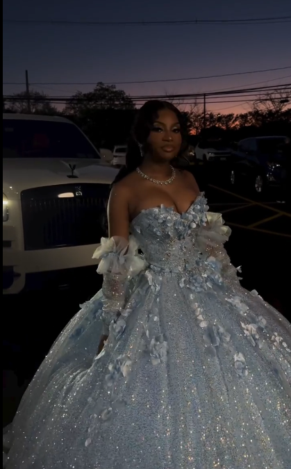 Sparkly Blue Off The Shoulder Tulle Sequin Appliques Quinceanera Dress Formal Sweet 16 Dress SP486