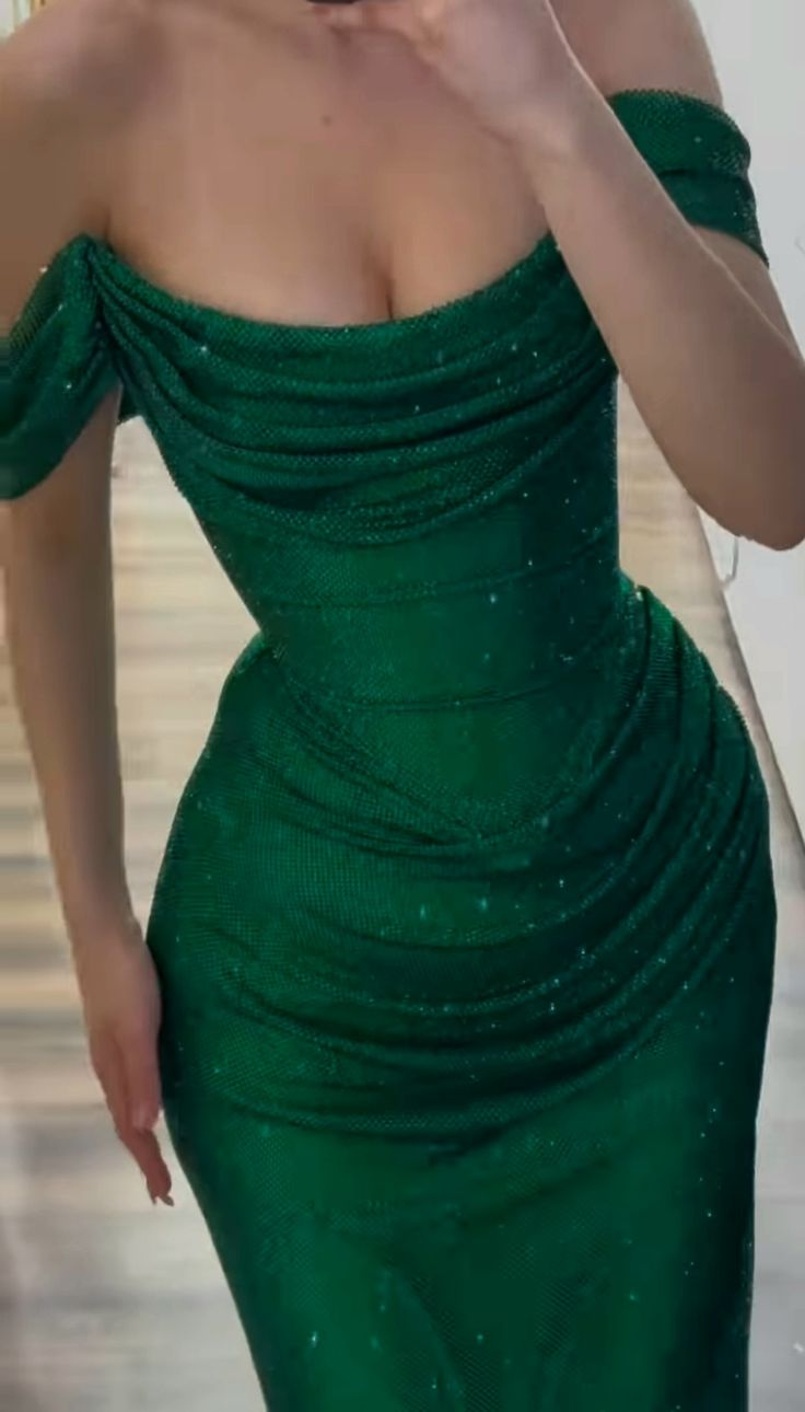 Fashion Green Sequin Pleated Mermaid Long Party Dress Off The Shoulder Birthday Prom Dress SP2167