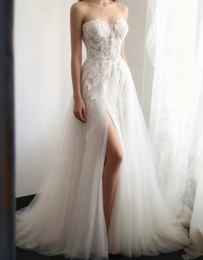 Pretty Sweetheart Neck Tulle Appliques Bridal Dress White Slit Long Wedding Dress SP846