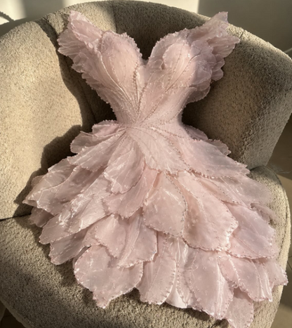 Glamorous Strapless Tulle Petal Beaded A Line Short Homecoming Dress 18th Birthday Outfits SP4057