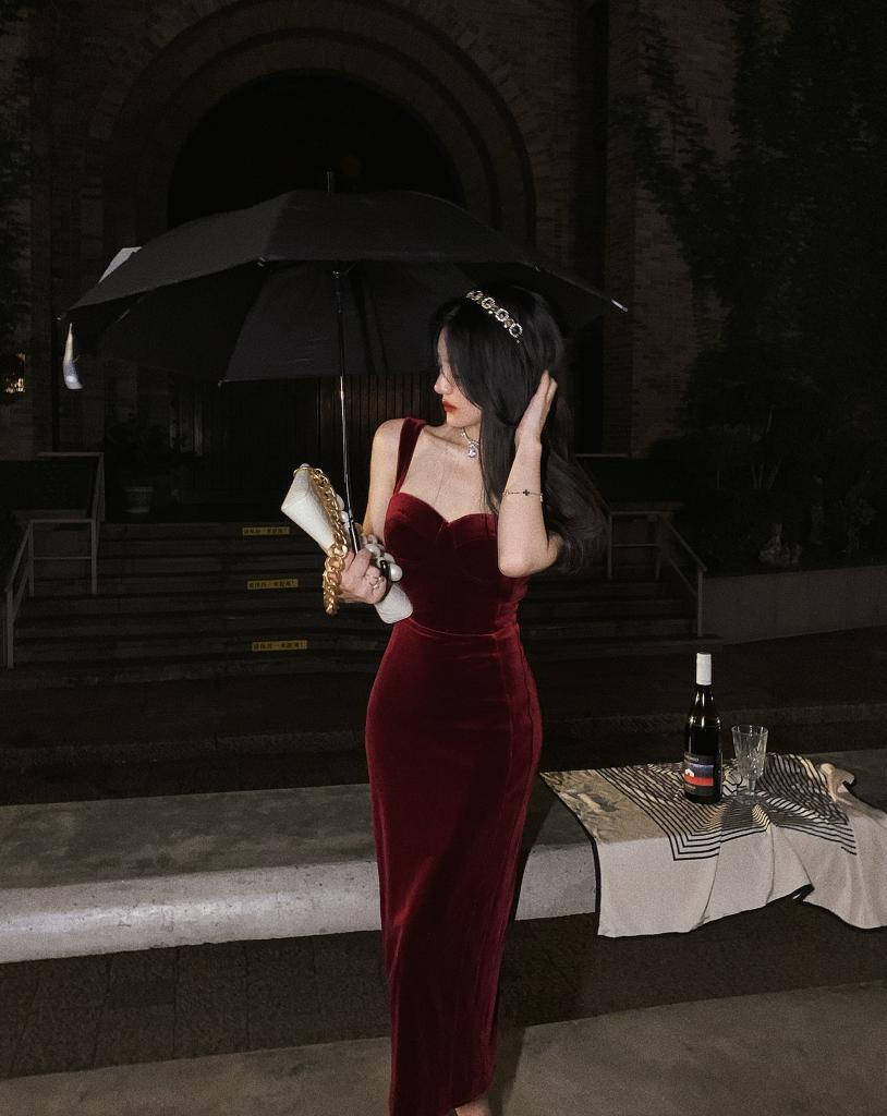 New Summer Women Vintage Sleeveless Velvet Dress Female Spaghetti Strap Sexy Bodycon Dress Ladies Elegant Evening Dress Y1654